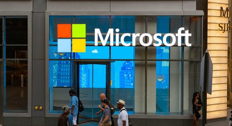 Analysts Express Concern Over Microsoft's Position Amid Valve's Steam Machine Launch