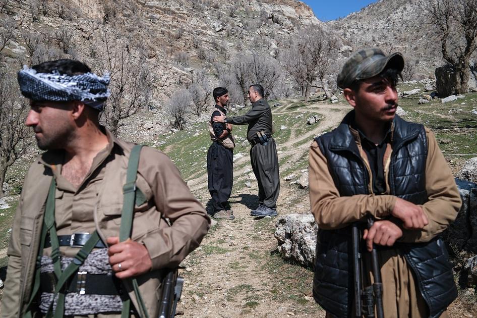 La Guardia Revolucionaria irania se enfrenta a rebeldes kurdos en el oeste