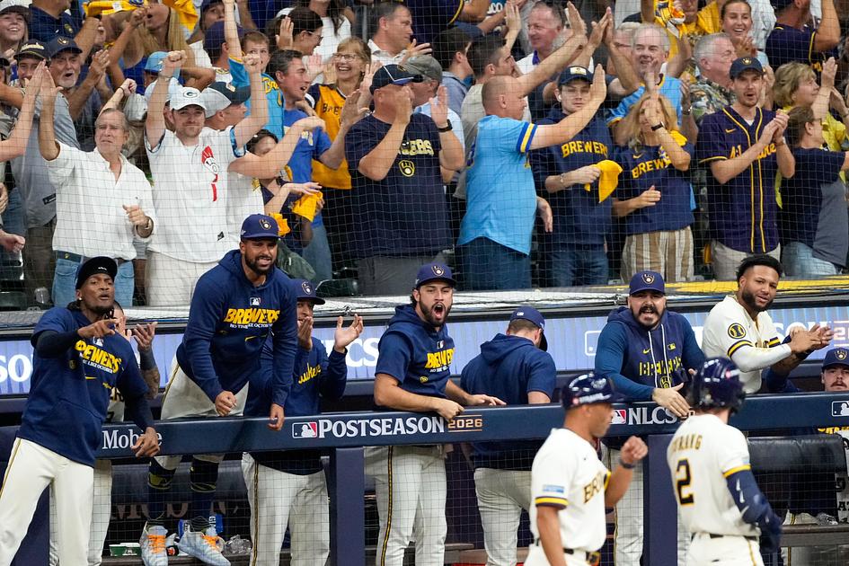 Brewers promise Timeless Ticket holders retain World Series seats