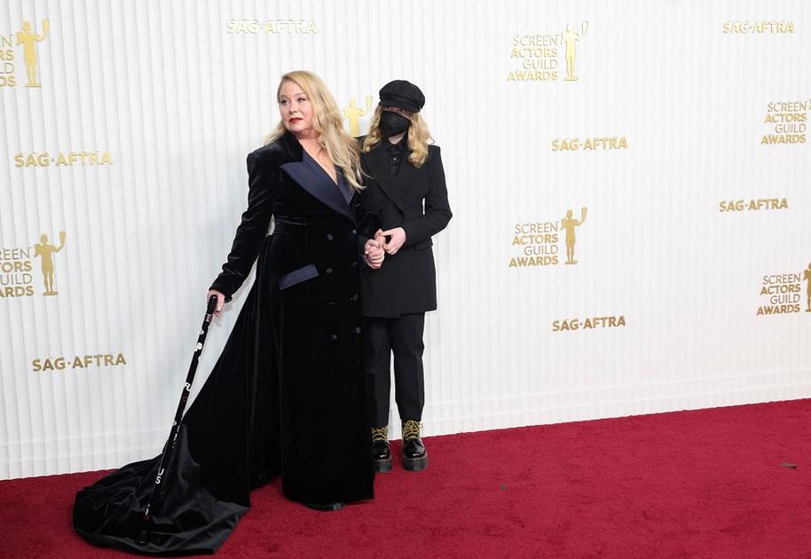Christina Applegate's MS Misdiagnosis Sparks Expert Debate