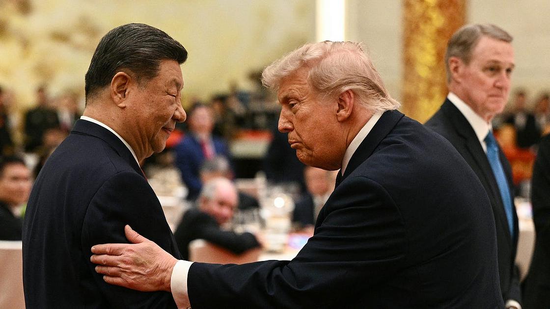 Trump and Xi Jinping Hold Summit in Beijing Amid Iran and Trade Tensions