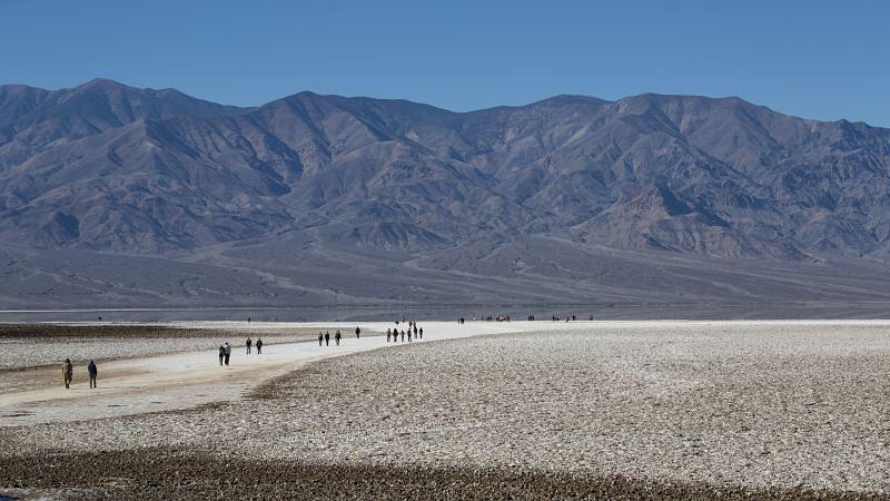 French Visitor Succumbs to Extreme Heat After Vehicle Stalls in Death Valley