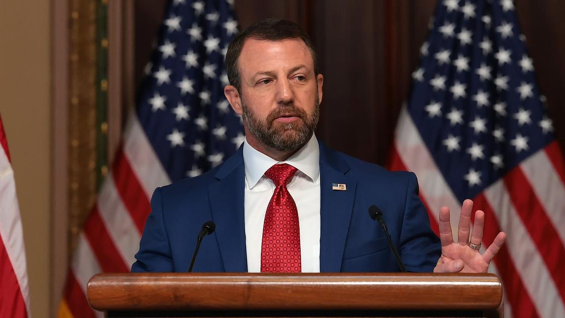 Trump supporters criticize DHS chief Mullin over visa and ICE remarks