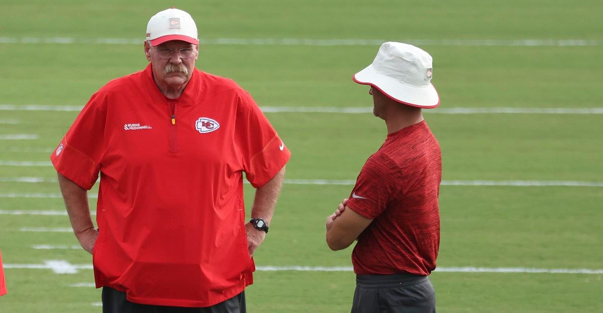 Chiefs pass-game coordinator Bleymaier gives health update and offensive outlook at training camp