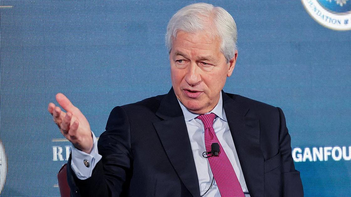 JPMorgan CEO Warns Against Proposed Credit Card Interest Rate Cap