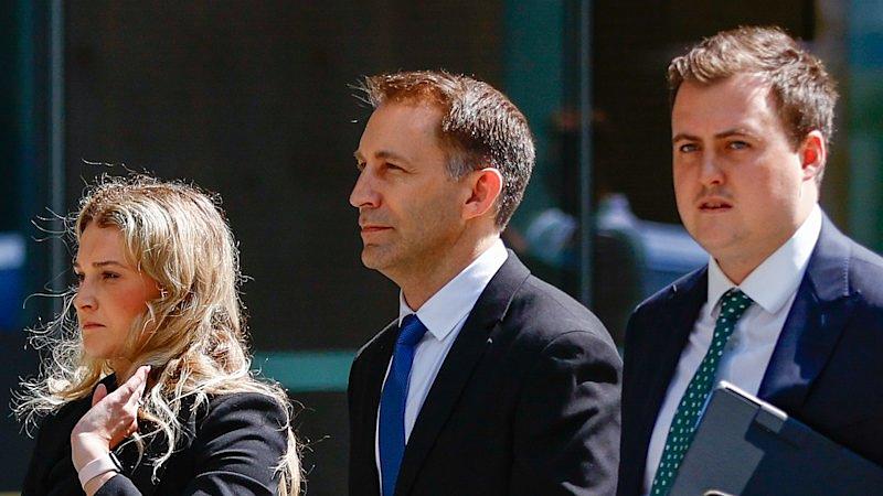 Ex piloto de la RAAF Robert Crawford se declara no culpable del asesinato