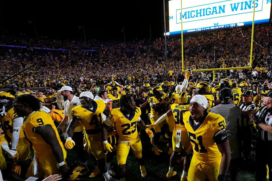 NCAA football committee says it cannot overturn Michigan win