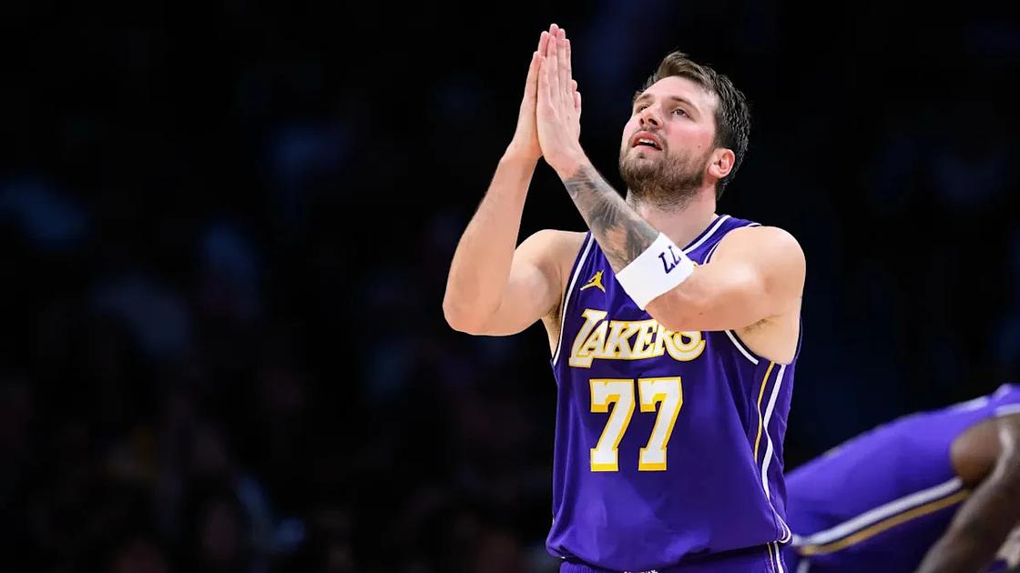 Portland Trail Blazers start season 3-0, top Lakers 136-129