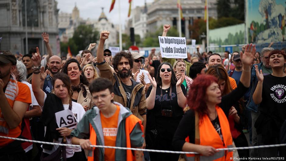 Spain sees massive protests after parliament rejects housing reform bills