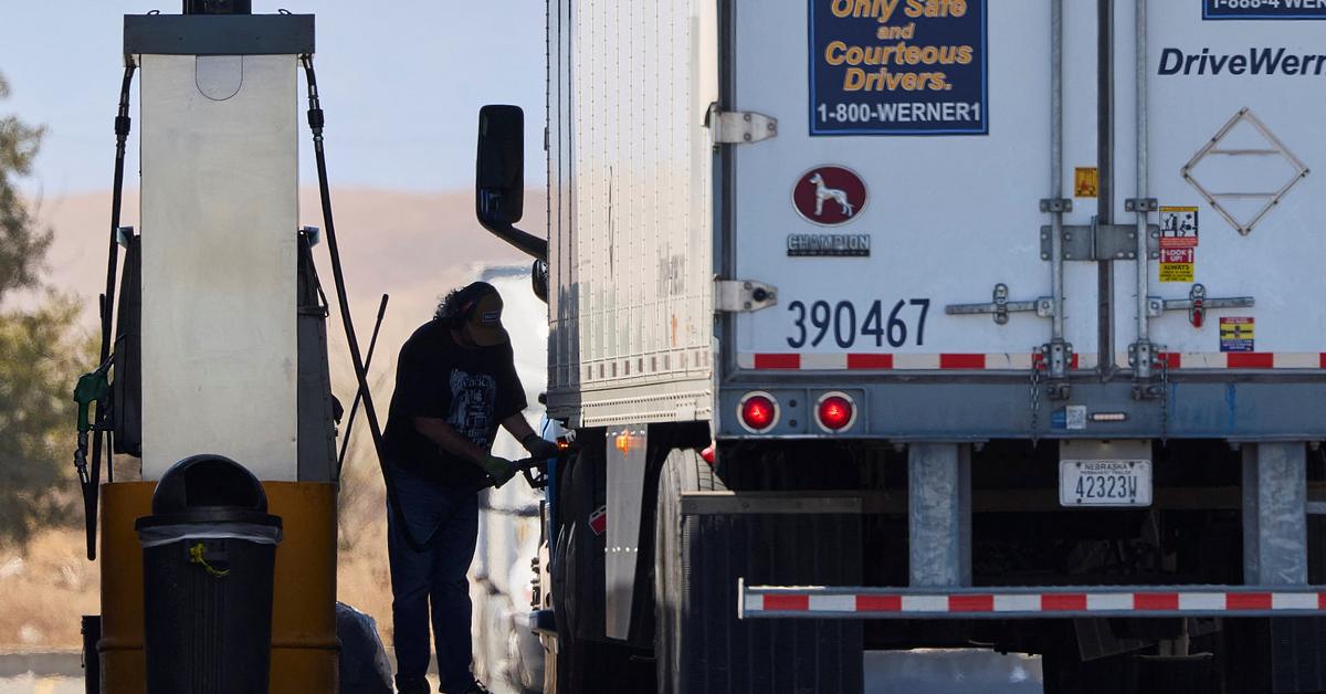 Trump eases diesel tax and prepares DPA directive to boost fuel production