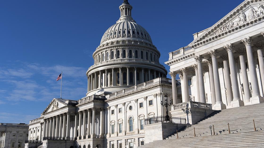 Bipartisan Effort Forces House Vote on Extending ACA Subsidies