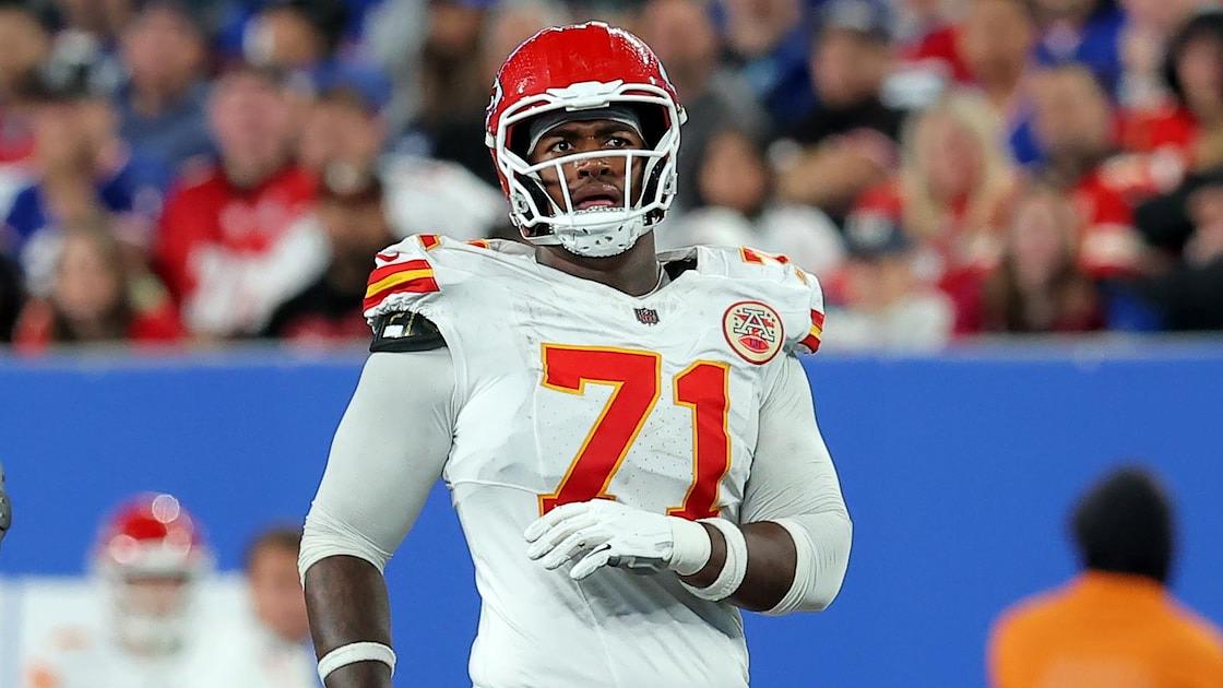 Chiefs place Josh Simmons on IR after meeting dispute
