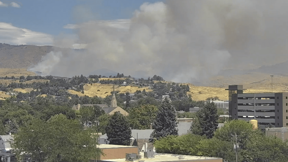 Boise foothills fire burns 2,000 acres, forces evacuations
