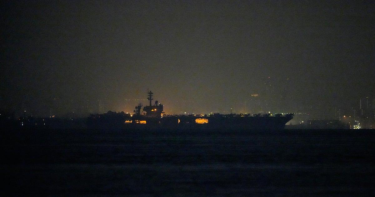 USS Abraham Lincoln transits Singapore Strait en route to Thailand