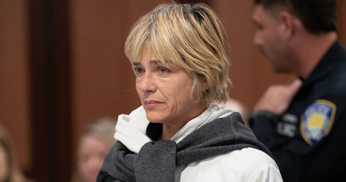 Selma Blair atribuye su arresto en vuelo de Delta a una emergencia médica