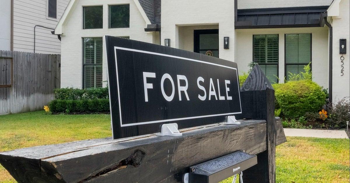 U.S. mortgage rates near 7% as economists warn of further rise