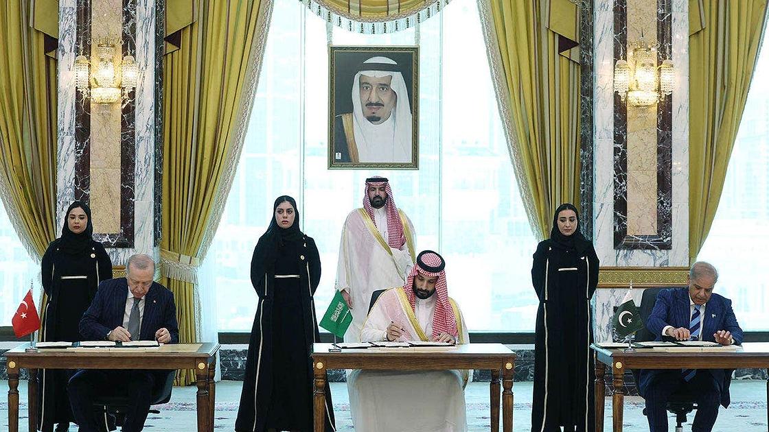 Saudi Arabia, Turkey and Pakistan Sign Mutual Defence Pact