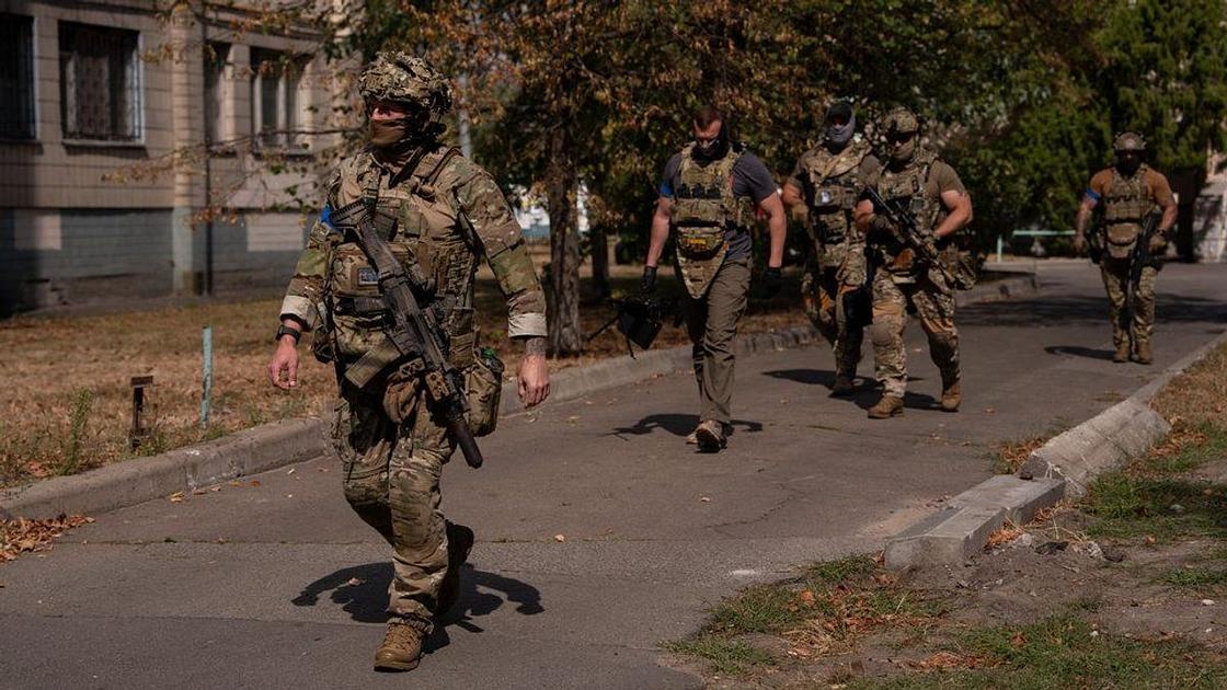 Zelensky orders probe after Kyiv shootout injures three intelligence officers