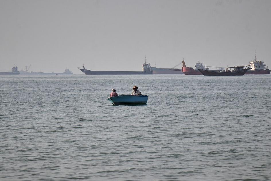 U.S. and Iran Clash in Strait of Hormuz Amid Ship Seizure