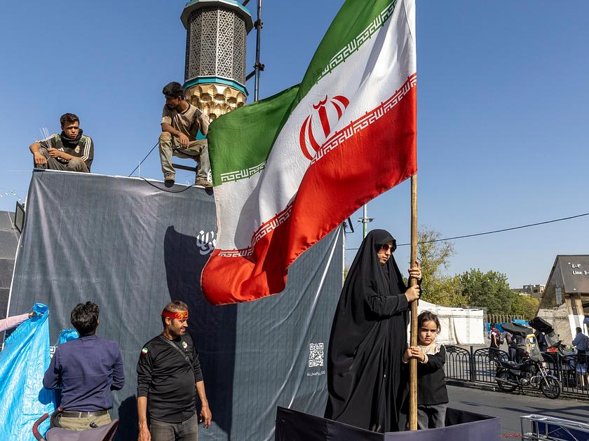 U.S. Issues 60-Day Waiver for Iranian Oil During Swiss Talks