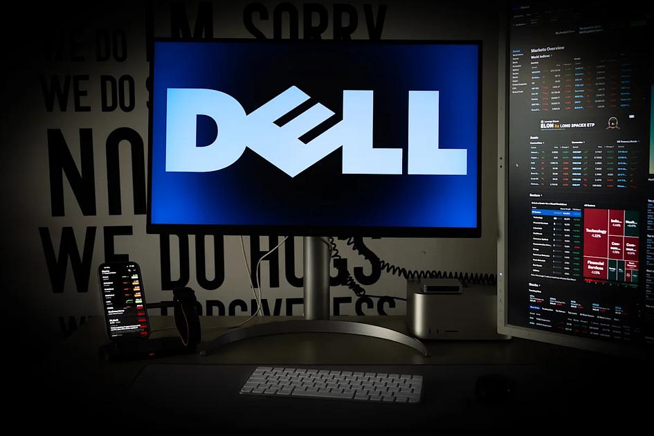 AI-Driven Earnings Surge Boosts Outlook for Chip and Server Makers