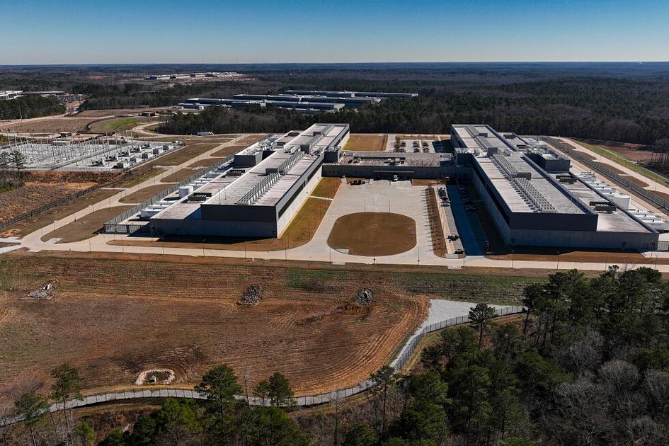 UN University Report Details AI-Driven Data Center Environmental Impact