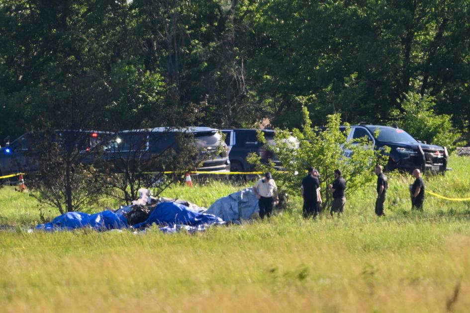 12 Killed in Missouri Skydiving Plane Crash Near Butler
