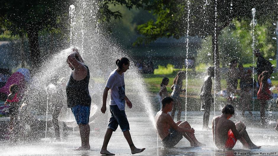 European heat wave triggers bans, school closures and over 1,000 deaths in Spain