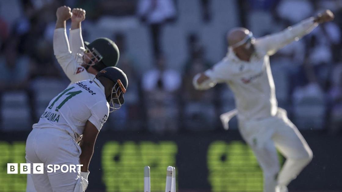 South Africa holds 40-run lead over Australia after three days in Cape Town Test