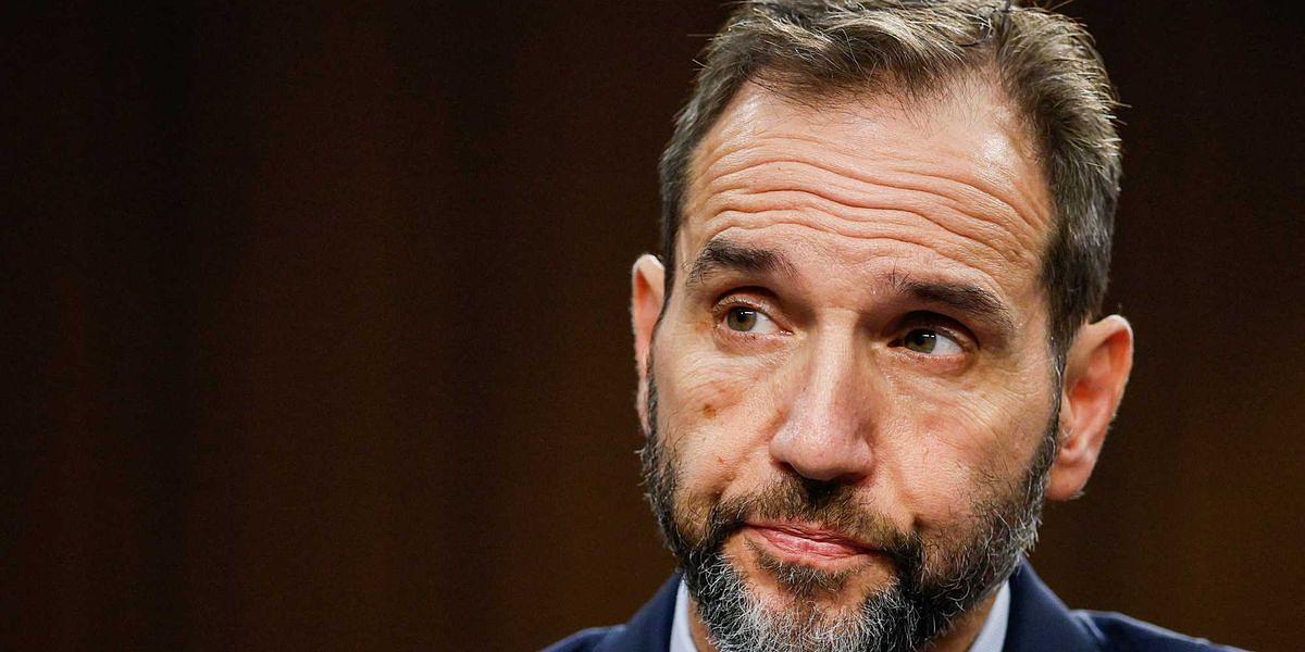 Senator Schmitt withdraws from C-SPAN after criticized basketball query