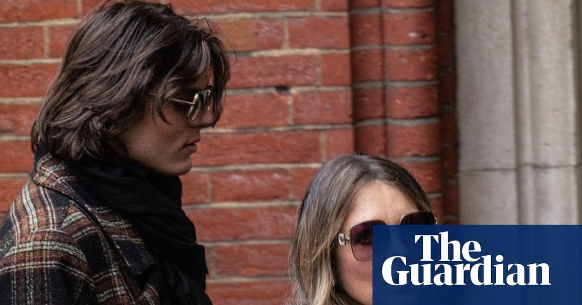 Elizabeth Hurley Alleges Unlawful Surveillance by Daily Mail Publisher in High Court Testimony