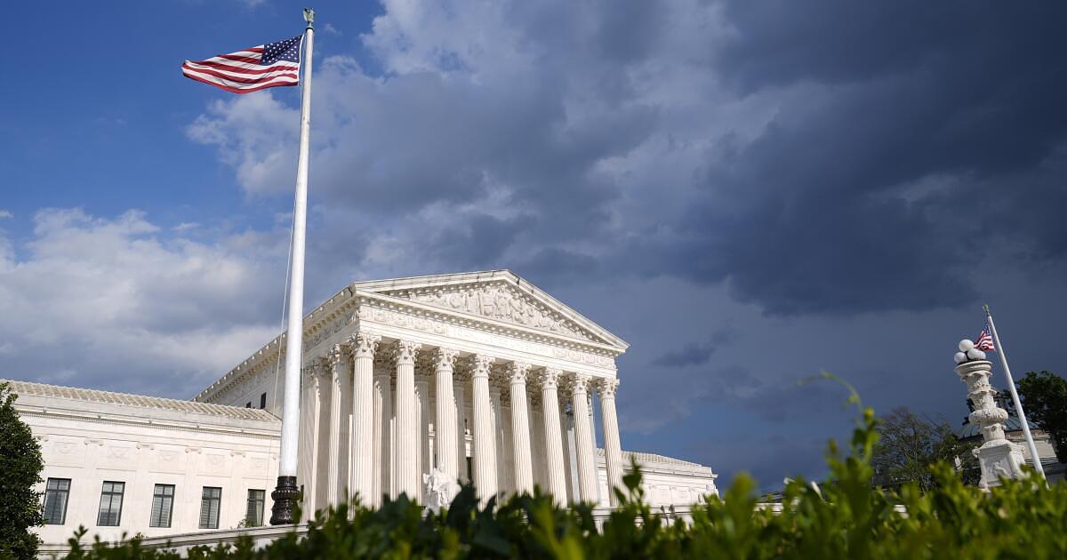 Supreme Court rejects Trump order, upholds birthright citizenship amid split
