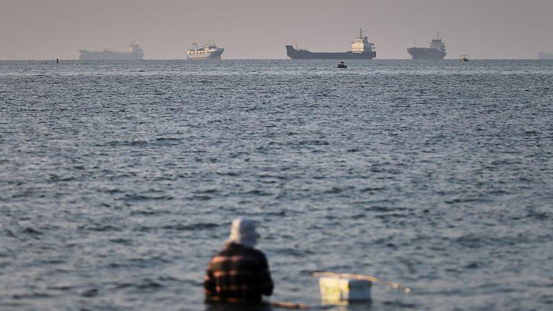 Trump claims massive oil flow through Hormuz amid disputed data