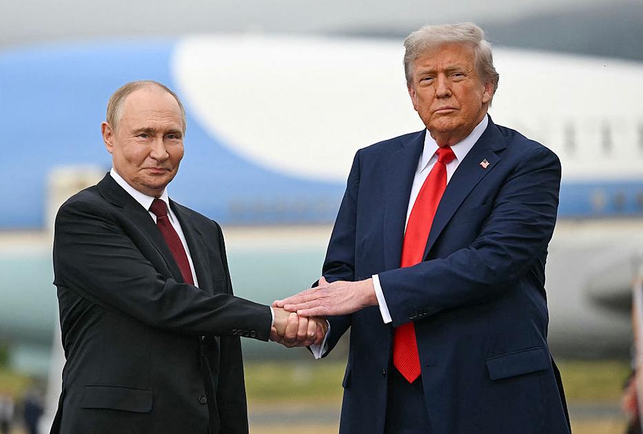 Trump signs order easing Russian oil sanctions as fuel prices rise