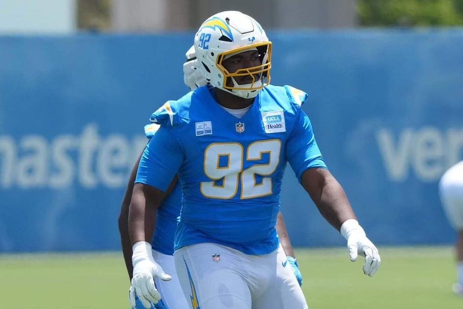 Chargers deliver toughest padded practice, emphasizing line battles