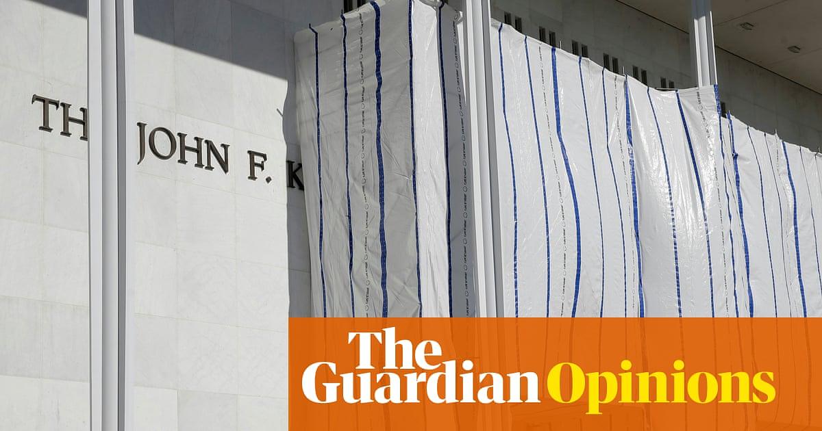 Federal Judge Orders Removal of Trump Name from Kennedy Center